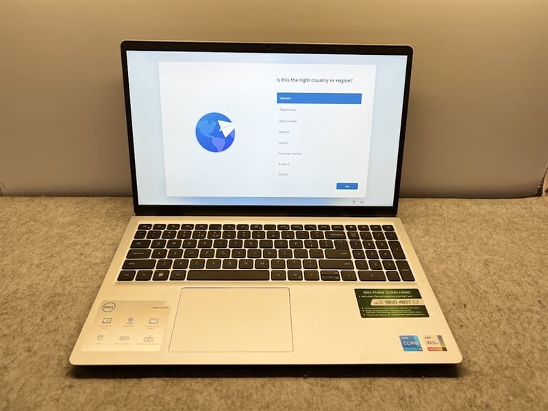 Laptop Dell Inspiron 3530 (i5-1334U, 16GB, 512GB SSD, 15.6"FHD, Win, Bạc)